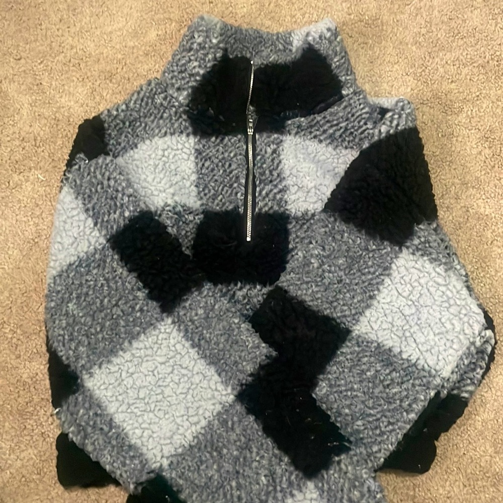 fuzzy cropped sweater